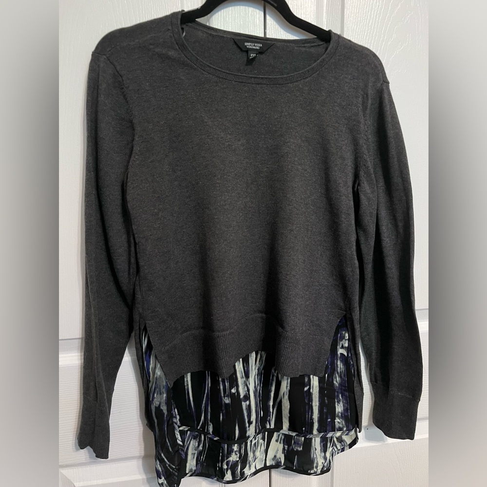 Simply Vera Vera Wang. 2Fer Gray Women's Top. Size MP - Picture 3 of 7
